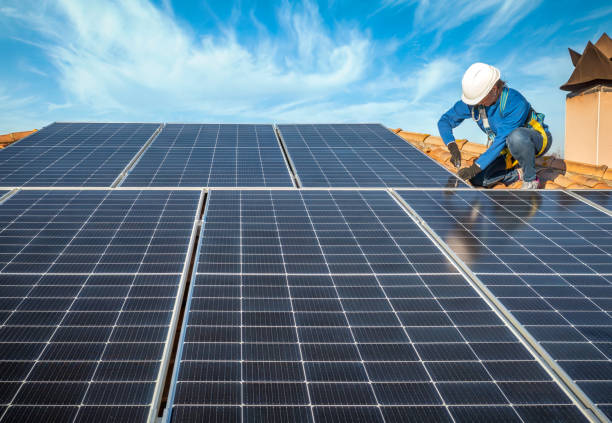Best Roof Maintenance and Cleaning  in Clinton, IL